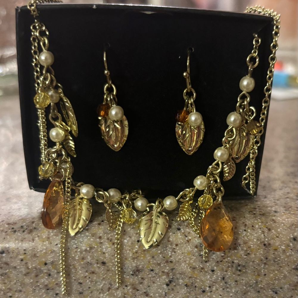 AVON Beaded Vine Necklace And Earring Set